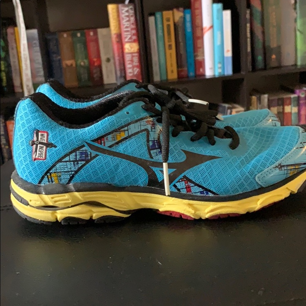 Mizuno Wave Inspire 10 running shoes